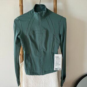 NWT - Lululemon Women's Define Cropped Jacket Nulu - Size 4